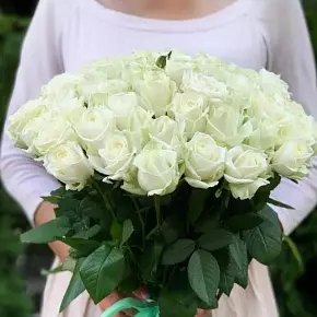 Букет из белых роз Аваланж